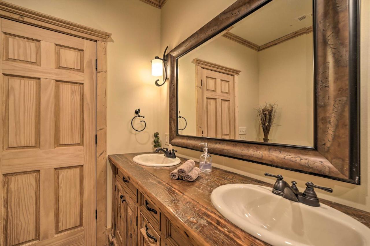 Luxury Cabin Rental In Franklin With Private Hot Tub Екстериор снимка