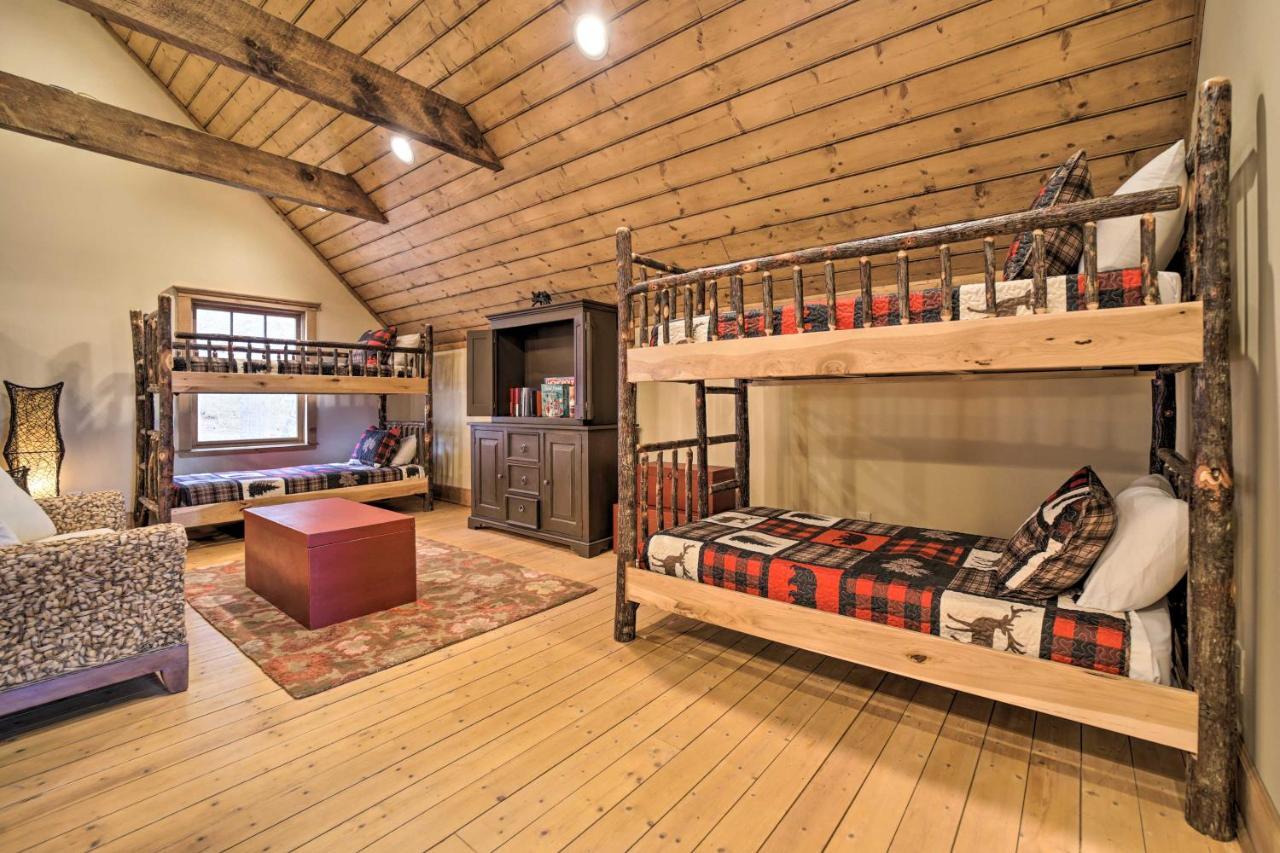 Luxury Cabin Rental In Franklin With Private Hot Tub Екстериор снимка