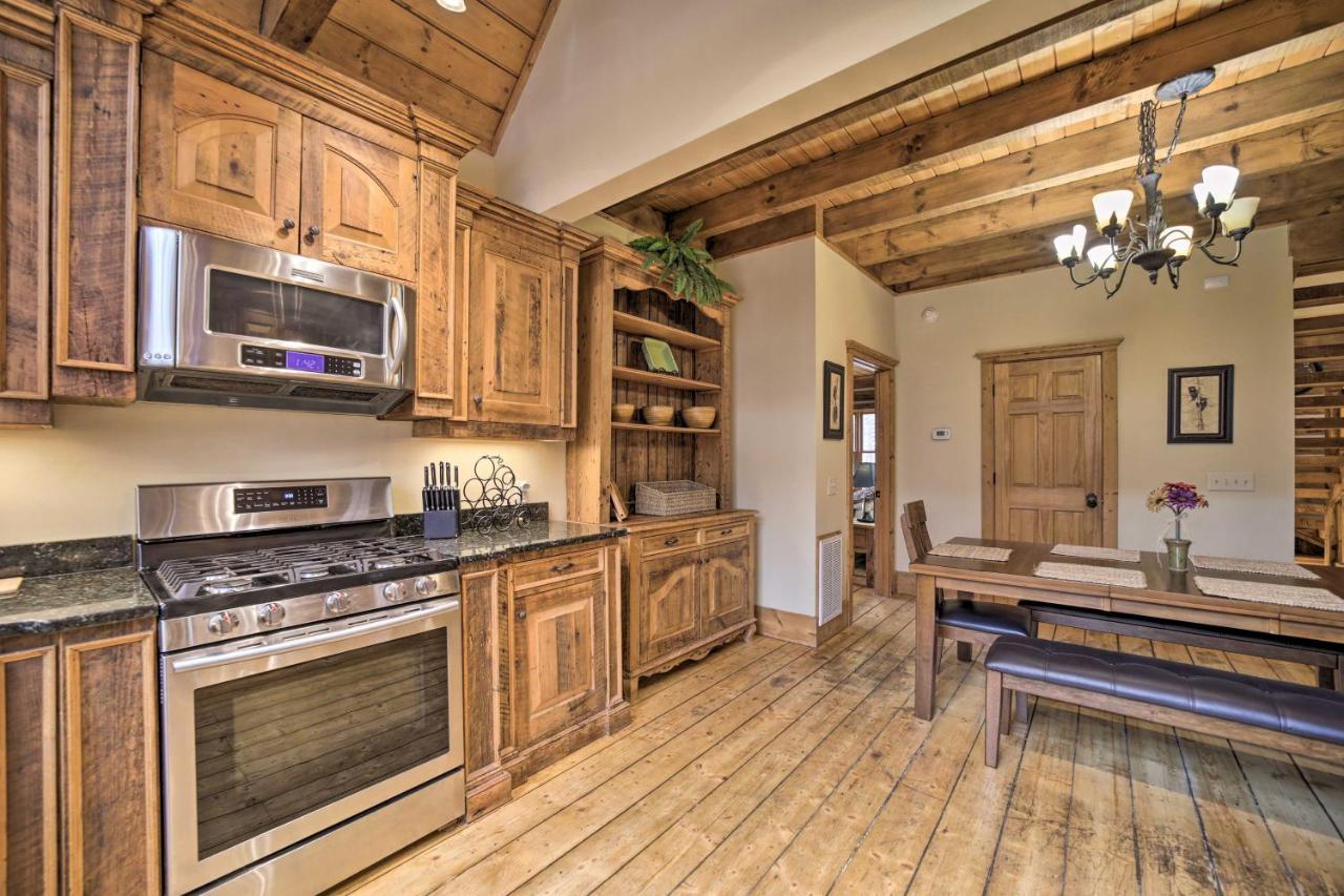 Luxury Cabin Rental In Franklin With Private Hot Tub Екстериор снимка