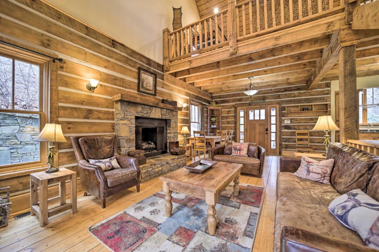 Luxury Cabin Rental In Franklin With Private Hot Tub Екстериор снимка